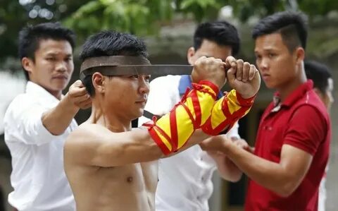 Thua đội cuối bảng vì sai lầm khó hiểu, HLV Quảng Nam nhắn tin xin từ chức